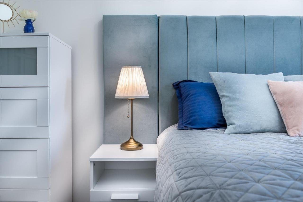 Dreamgarden Airport Apartment & Secure Parking & Airport Shuttle ヤシ エクステリア 写真